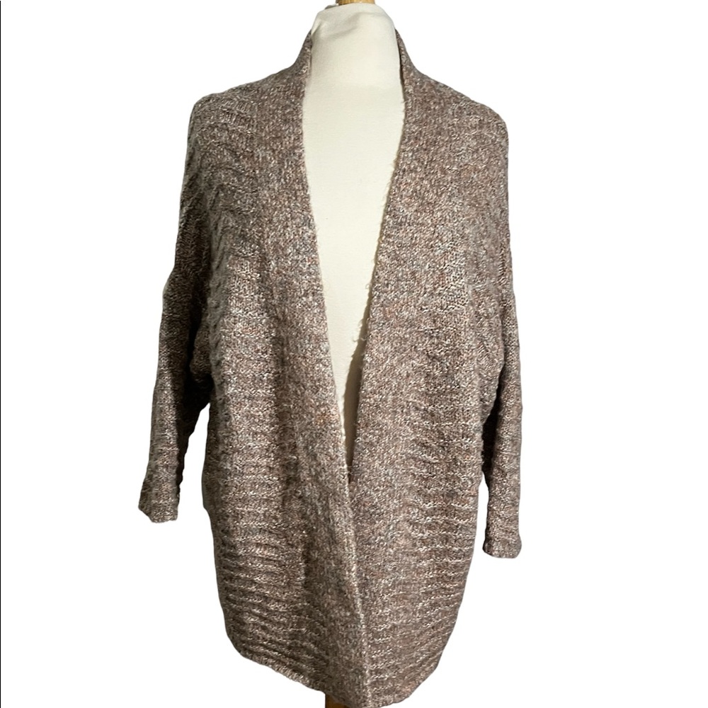Leo & Nicole cable Knit open front Cardigan